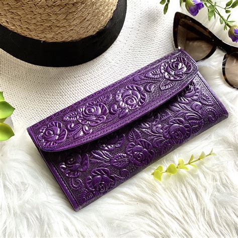 designer wallet for women.